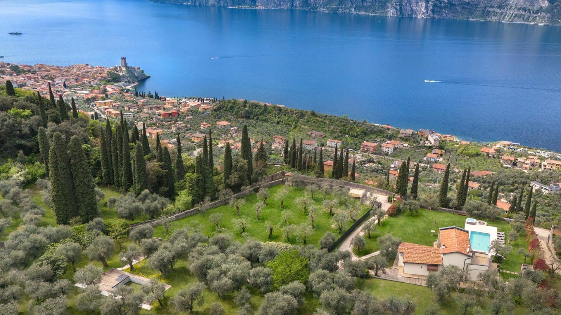 Villa Cipressi - Luxuri Lounge - Malcesine Eksteriør bilde