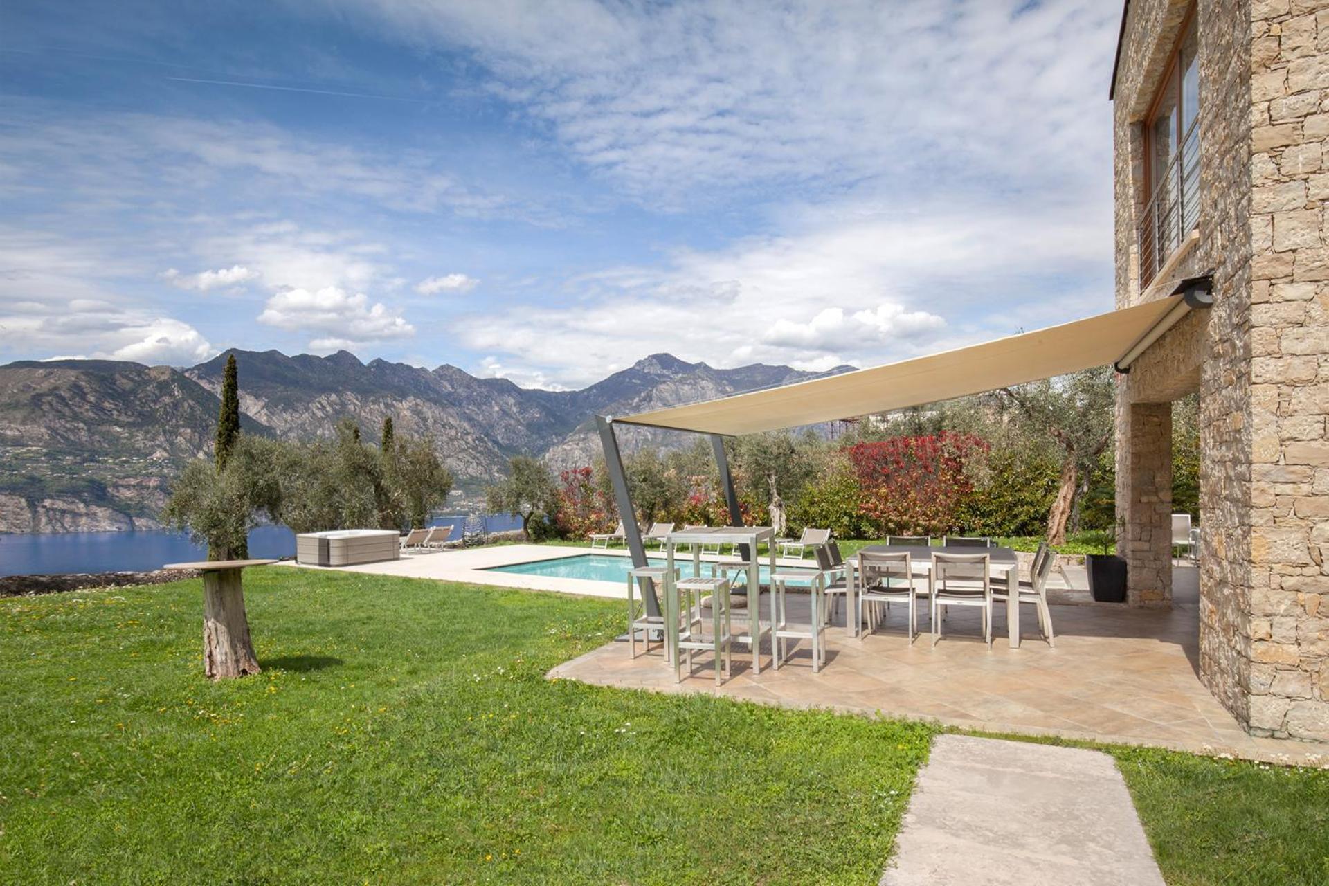 Villa Cipressi - Luxuri Lounge - Malcesine Eksteriør bilde