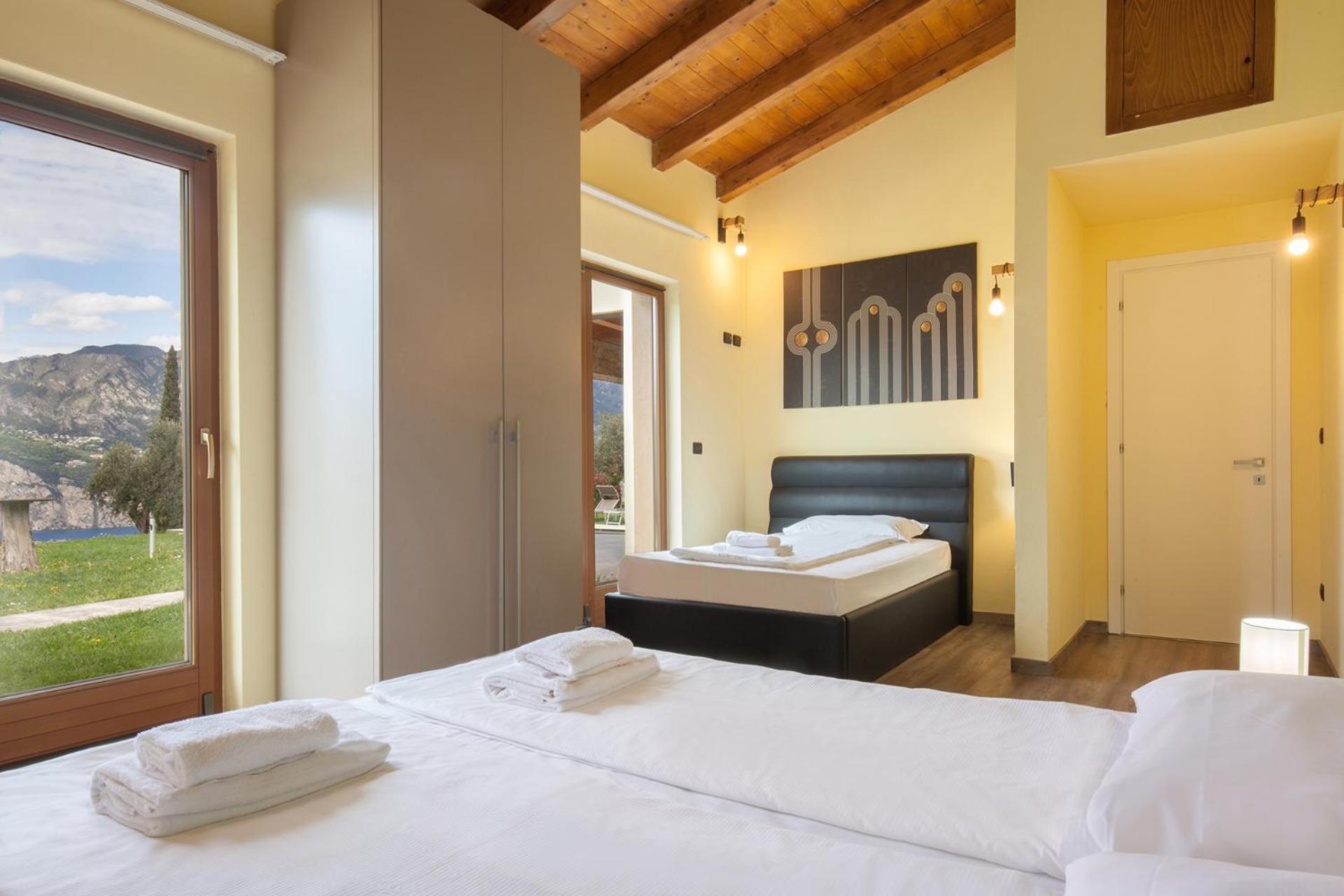Villa Cipressi - Luxuri Lounge - Malcesine Eksteriør bilde